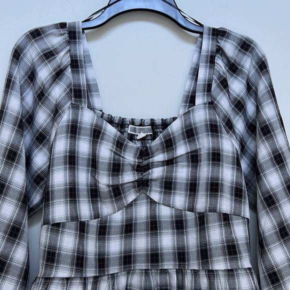 Pleione White and black Plaid Long Sleeve Top - Picture 2 of 4
